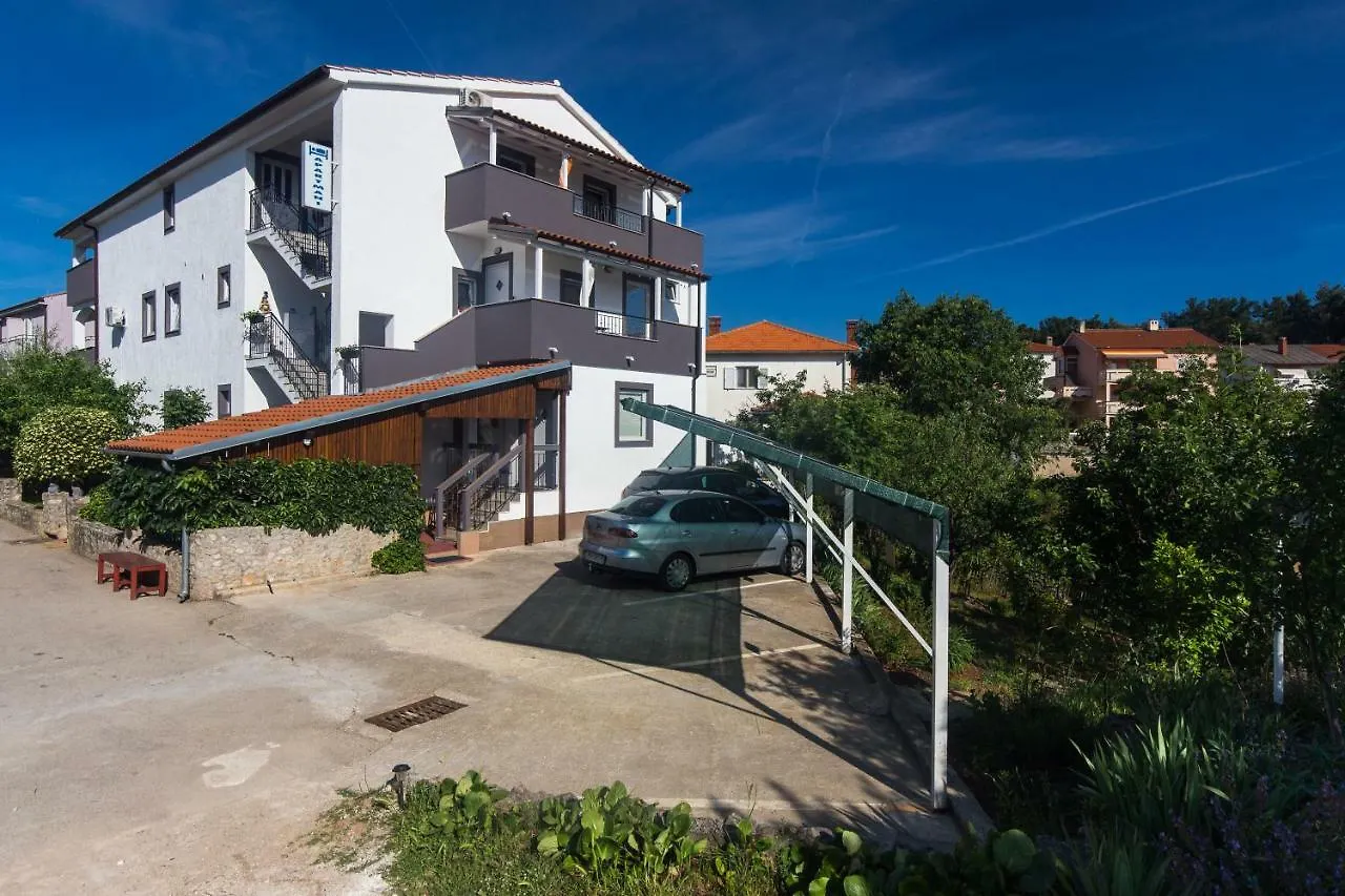 Apartments Hajl 克尔克