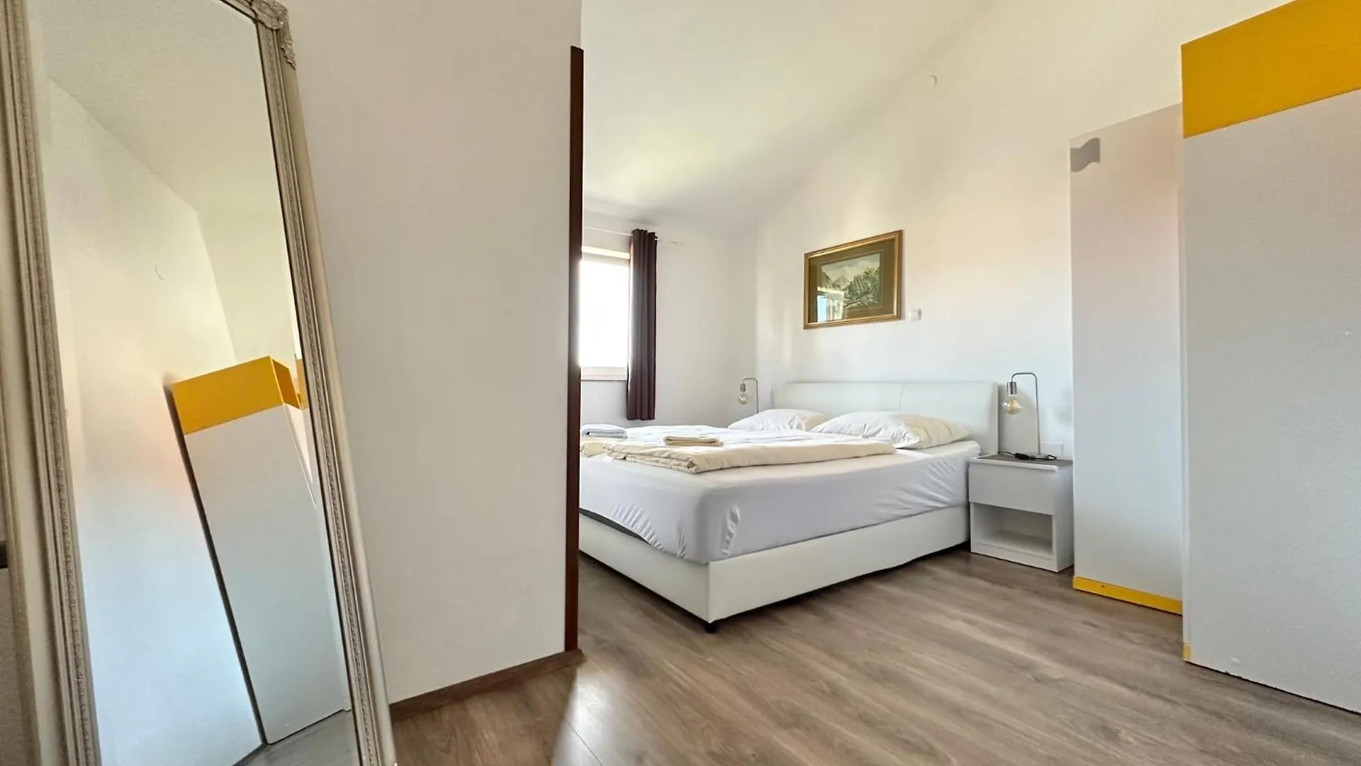 Apartments Hajl Krk Town 0*,  Croazia