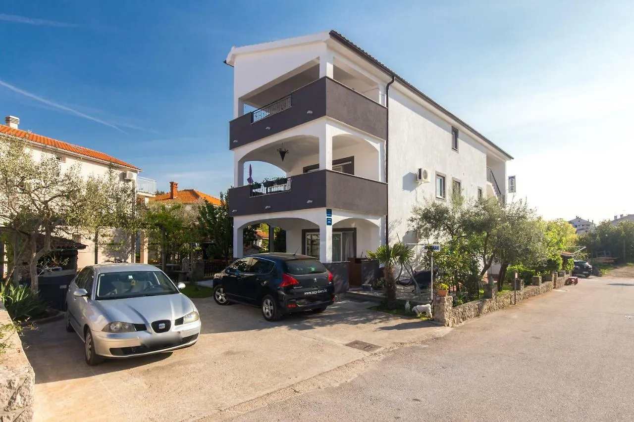 Apartments Hajl Krk Town 0*,  Croazia
